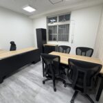 新社屋の社長室へ備品を納入しました。