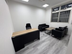 納品後の会長室