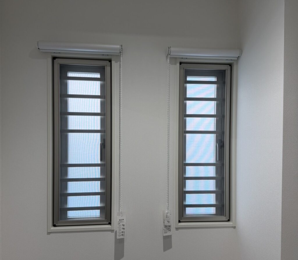 ロールスクリーン設置前。