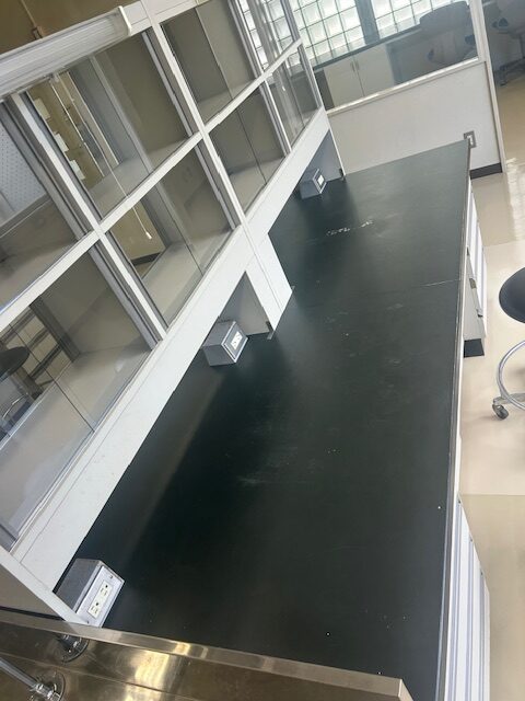 改修前の実験台2