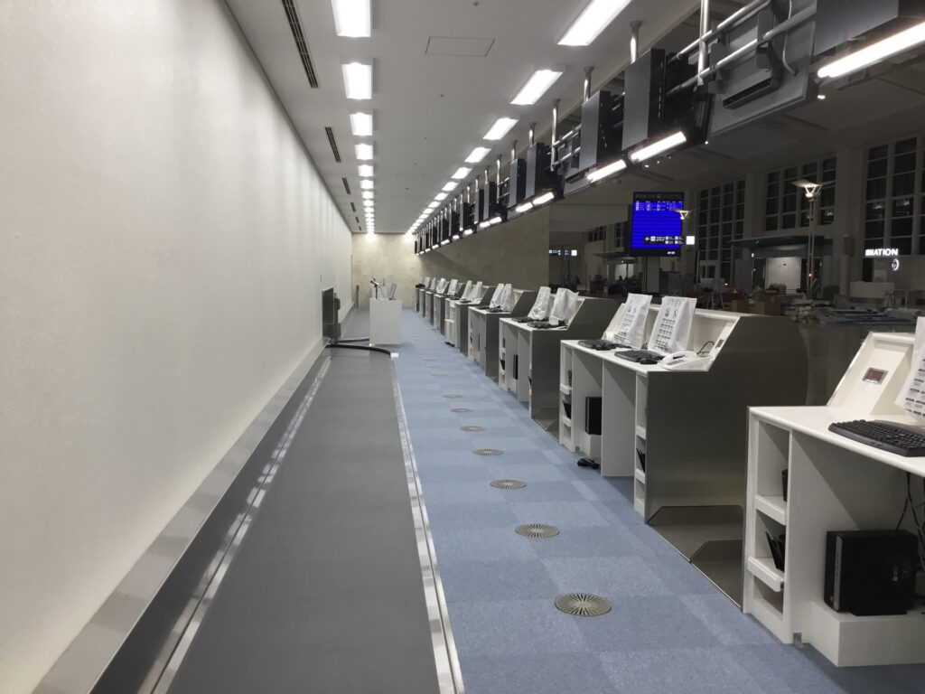 那覇空港際内連結ターミナル施設建設工事 ＯＡフロア工事
