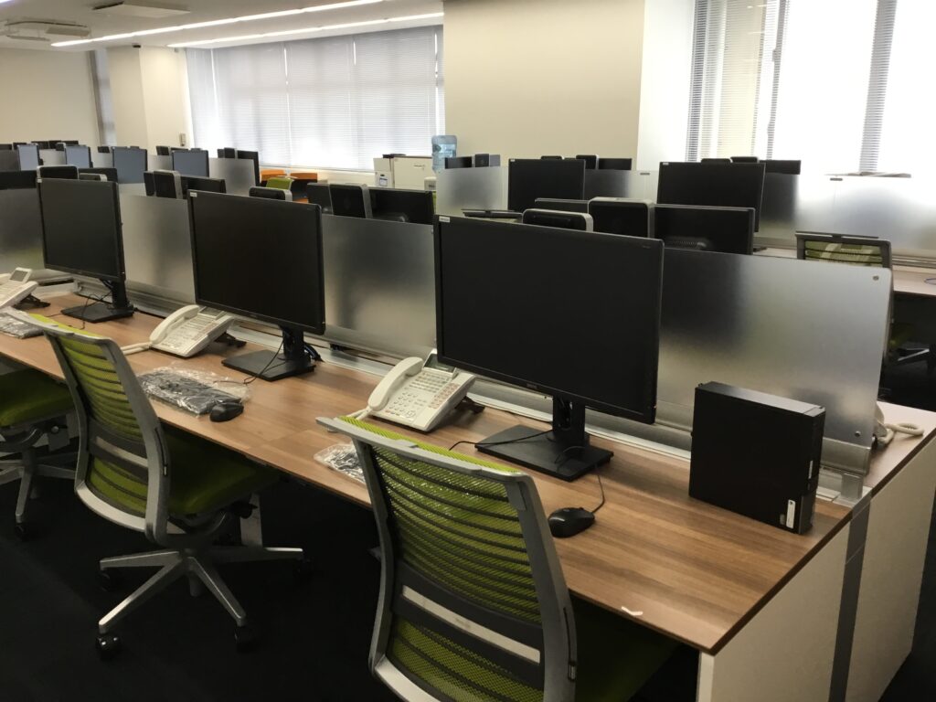 某コールセンターオフィス家具　導入事例