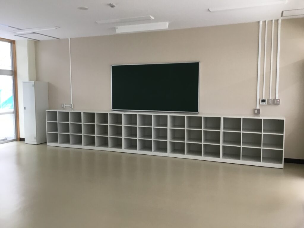 黒板・ランドセルロッカー　導入事例