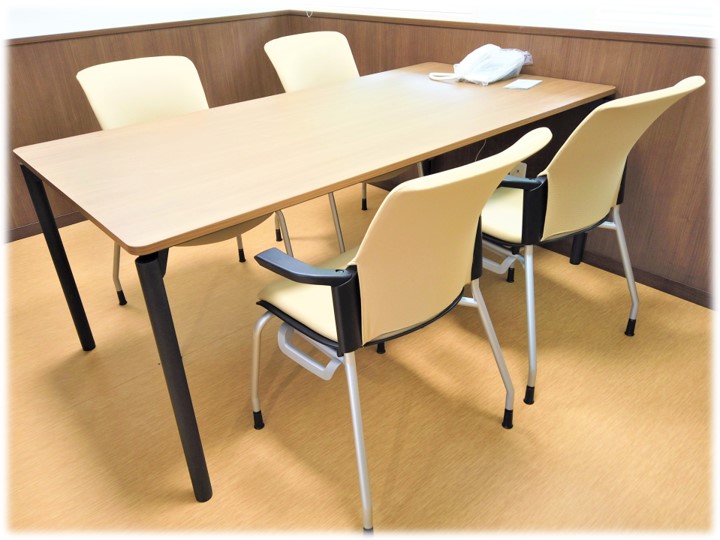 PLUS　オフィス家具