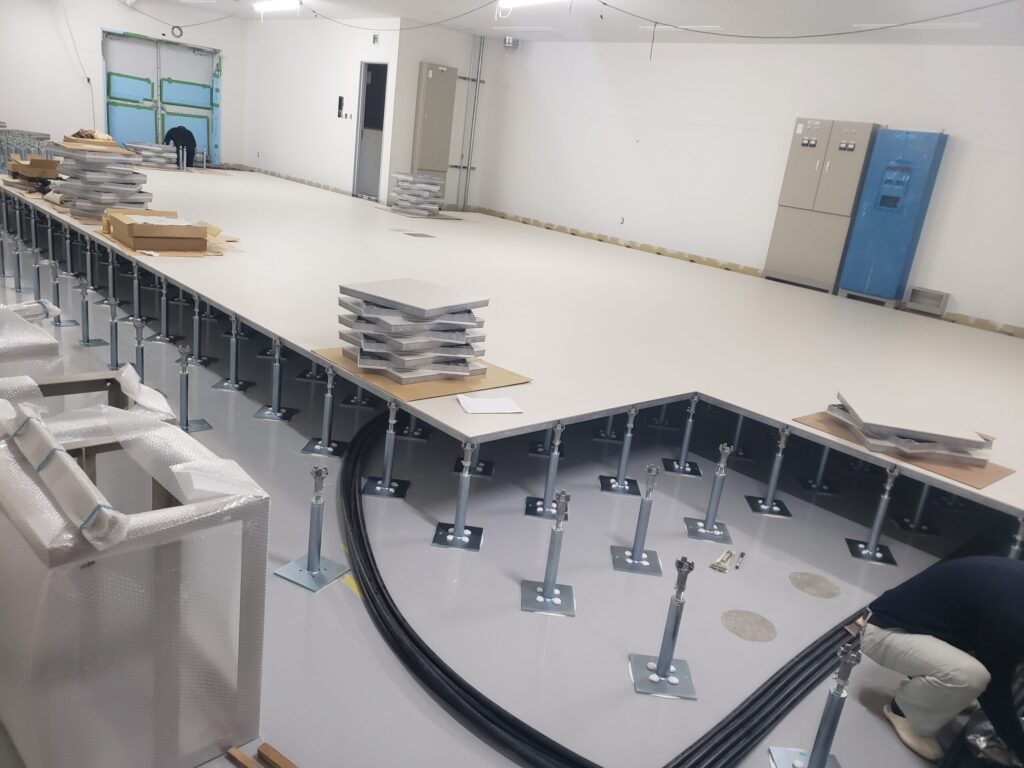 「高耐荷重のOAフロア」某機器室様
