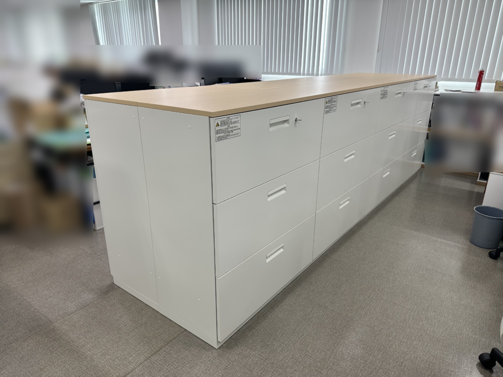 こだわりぬいた家具と共にお仕事を